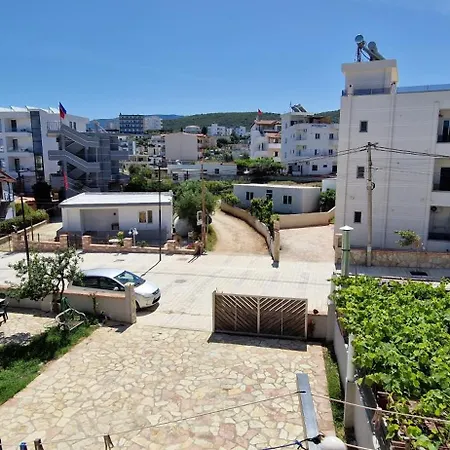 Henri Apartment Ksamil